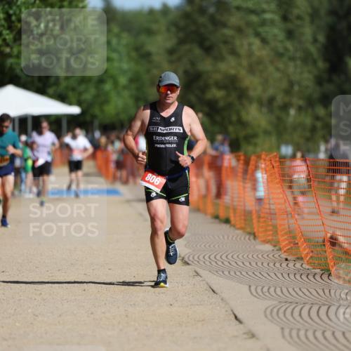 07.09.2025 - 19. Norderstedt Triathlon Michael Strokosch http://msf.ph/oto/8815122 07.09.2025 11:44:45 Laufen 806, 1163, 1173, 1210 meine-sportfotos.de