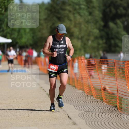 07.09.2025 - 19. Norderstedt Triathlon Michael Strokosch http://msf.ph/oto/8815142 07.09.2025 11:44:46 Laufen 806, 1163, 1210 meine-sportfotos.de