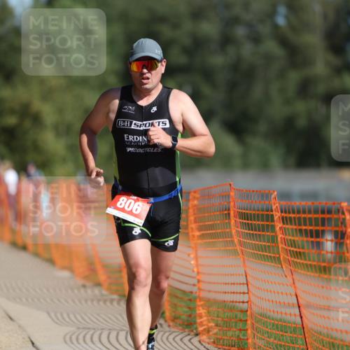 07.09.2025 - 19. Norderstedt Triathlon Michael Strokosch http://msf.ph/oto/8815191 07.09.2025 11:44:48 Laufen 806, 1210 meine-sportfotos.de