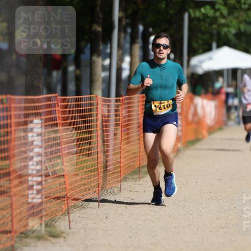 07.09.2025 - 19. Norderstedt Triathlon Michael Strokosch http://msf.ph/oto/8815252 07.09.2025 11:44:51 Laufen 806, 1210, 1274 meine-sportfotos.de