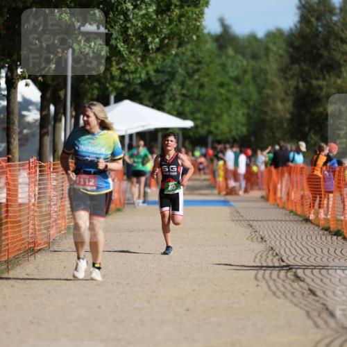 07.09.2025 - 19. Norderstedt Triathlon Michael Strokosch http://msf.ph/oto/8815469 07.09.2025 10:46:27 Laufen 60, 1112 meine-sportfotos.de