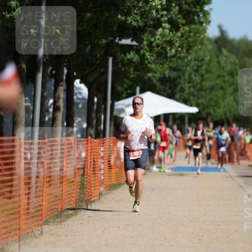 07.09.2025 - 19. Norderstedt Triathlon Michael Strokosch http://msf.ph/oto/8815631 07.09.2025 11:45:16 Laufen 1202, 1253 meine-sportfotos.de