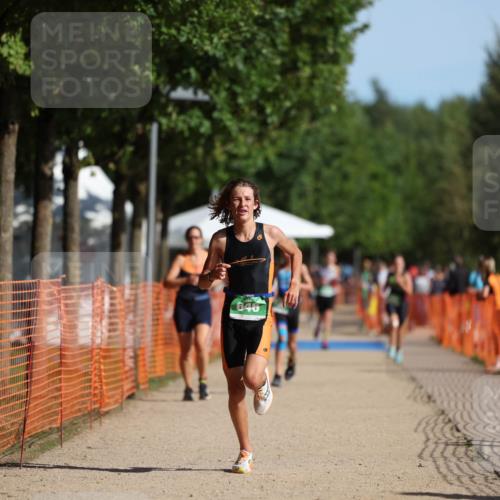 07.09.2025 - 19. Norderstedt Triathlon Michael Strokosch http://msf.ph/oto/8815763 07.09.2025 10:46:47 Laufen 646 meine-sportfotos.de
