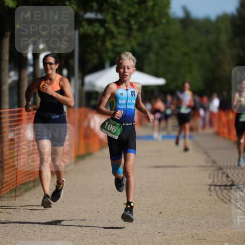 07.09.2025 - 19. Norderstedt Triathlon Michael Strokosch http://msf.ph/oto/8815900 07.09.2025 10:46:53 Laufen 106, 646, 1144 meine-sportfotos.de