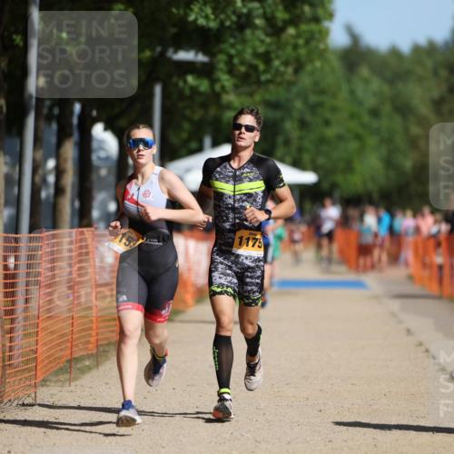 07.09.2025 - 19. Norderstedt Triathlon Michael Strokosch http://msf.ph/oto/8815971 07.09.2025 11:45:34 Laufen 760, 1153, 1175 meine-sportfotos.de