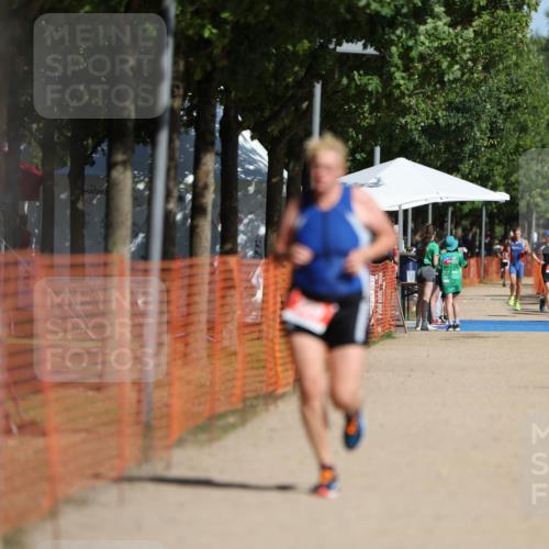 07.09.2025 - 19. Norderstedt Triathlon Michael Strokosch http://msf.ph/oto/8816110 07.09.2025 11:45:42 Laufen 229 meine-sportfotos.de