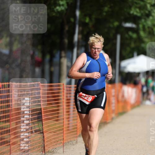 07.09.2025 - 19. Norderstedt Triathlon Michael Strokosch http://msf.ph/oto/8816136 07.09.2025 11:45:43 Laufen 229 meine-sportfotos.de