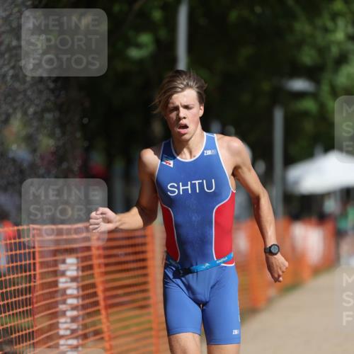 07.09.2025 - 19. Norderstedt Triathlon Michael Strokosch http://msf.ph/oto/8816329 07.09.2025 11:46:01 Laufen 276, 306, 1165 meine-sportfotos.de
