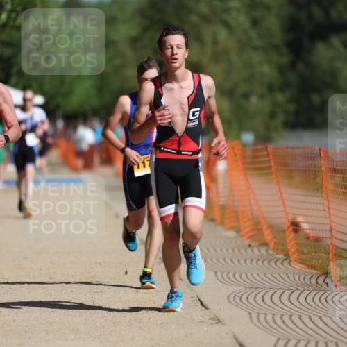 07.09.2025 - 19. Norderstedt Triathlon Michael Strokosch http://msf.ph/oto/8816711 07.09.2025 11:46:53 Laufen 704, 1179, 1186, 1191, 1211 meine-sportfotos.de