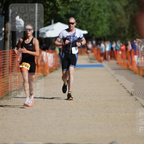 07.09.2025 - 19. Norderstedt Triathlon Michael Strokosch http://msf.ph/oto/8816758 07.09.2025 11:46:58 Laufen 296, 704, 1179, 1186, 1191 meine-sportfotos.de
