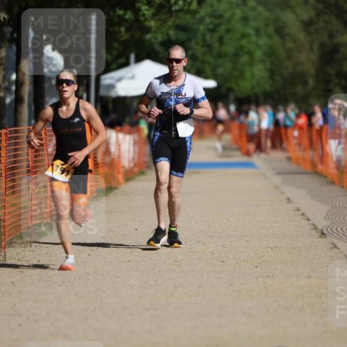 07.09.2025 - 19. Norderstedt Triathlon Michael Strokosch http://msf.ph/oto/8816760 07.09.2025 11:46:58 Laufen 296, 704, 1179, 1186, 1191 meine-sportfotos.de