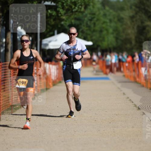 07.09.2025 - 19. Norderstedt Triathlon Michael Strokosch http://msf.ph/oto/8816764 07.09.2025 11:46:58 Laufen 296, 704, 1179, 1186, 1191 meine-sportfotos.de