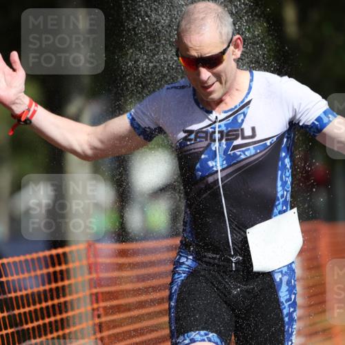 07.09.2025 - 19. Norderstedt Triathlon Michael Strokosch http://msf.ph/oto/8816825 07.09.2025 11:47:03 Laufen 296, 1191 meine-sportfotos.de