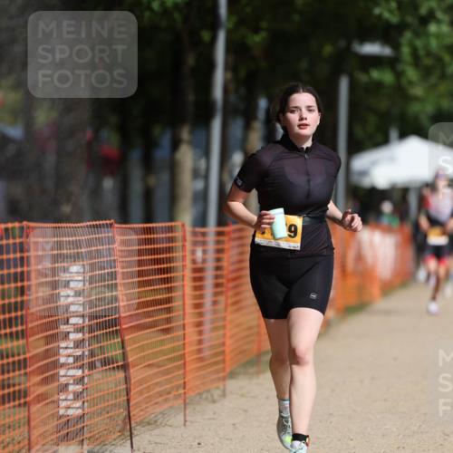 07.09.2025 - 19. Norderstedt Triathlon Michael Strokosch http://msf.ph/oto/8816846 07.09.2025 11:47:13 Laufen 1158, 1159 meine-sportfotos.de