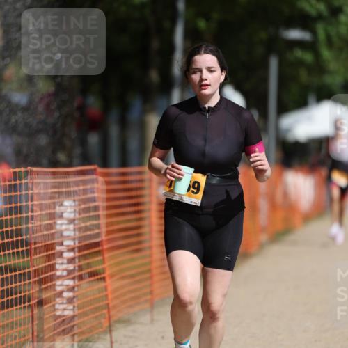 07.09.2025 - 19. Norderstedt Triathlon Michael Strokosch http://msf.ph/oto/8816861 07.09.2025 11:47:14 Laufen 1158, 1159 meine-sportfotos.de