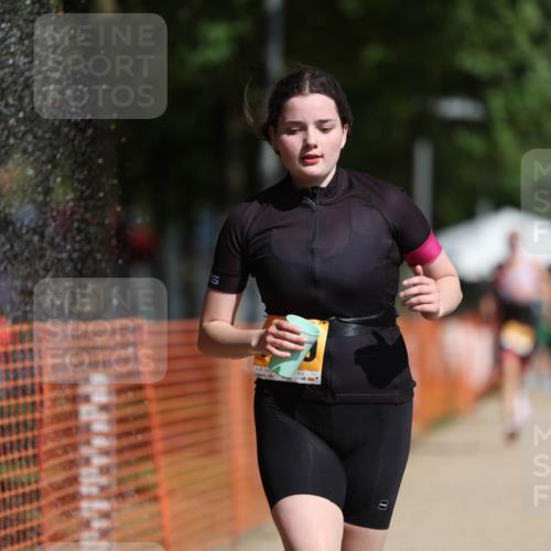 07.09.2025 - 19. Norderstedt Triathlon Michael Strokosch http://msf.ph/oto/8816874 07.09.2025 11:47:15 Laufen 1158, 1159 meine-sportfotos.de