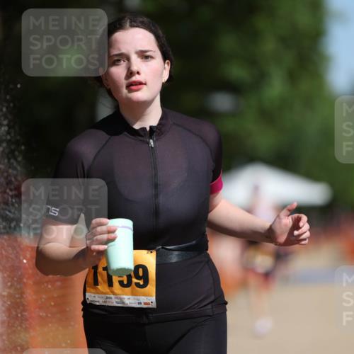 07.09.2025 - 19. Norderstedt Triathlon Michael Strokosch http://msf.ph/oto/8816889 07.09.2025 11:47:16 Laufen 1158, 1159 meine-sportfotos.de