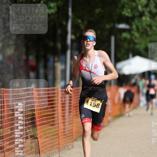 07.09.2025 - 19. Norderstedt Triathlon Michael Strokosch http://msf.ph/oto/8816910 07.09.2025 11:47:20 Laufen 1158 meine-sportfotos.de