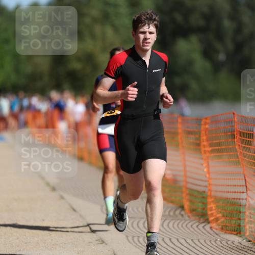 07.09.2025 - 19. Norderstedt Triathlon Michael Strokosch http://msf.ph/oto/8817151 07.09.2025 11:48:00 Laufen 185, 784, 1177, 1199 meine-sportfotos.de