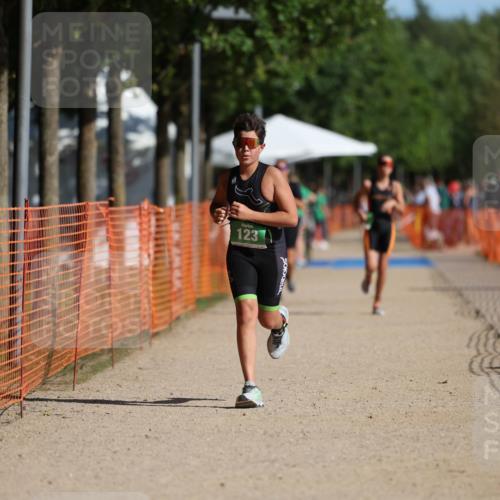 07.09.2025 - 19. Norderstedt Triathlon Michael Strokosch http://msf.ph/oto/8817214 07.09.2025 10:48:12 Laufen 123, 132, 1115 meine-sportfotos.de