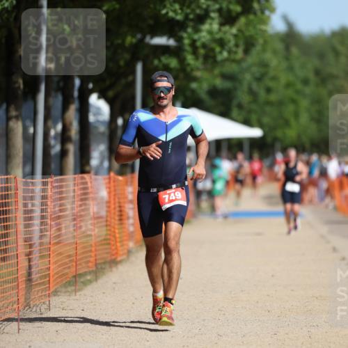 07.09.2025 - 19. Norderstedt Triathlon Michael Strokosch http://msf.ph/oto/8817218 07.09.2025 11:48:22 Laufen 749 meine-sportfotos.de