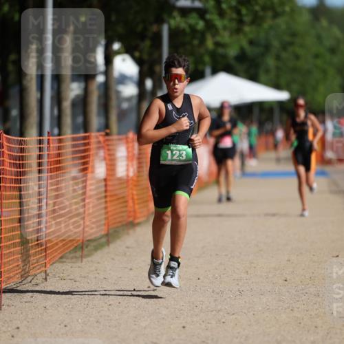 07.09.2025 - 19. Norderstedt Triathlon Michael Strokosch http://msf.ph/oto/8817243 07.09.2025 10:48:13 Laufen 91, 123, 132, 1115 meine-sportfotos.de