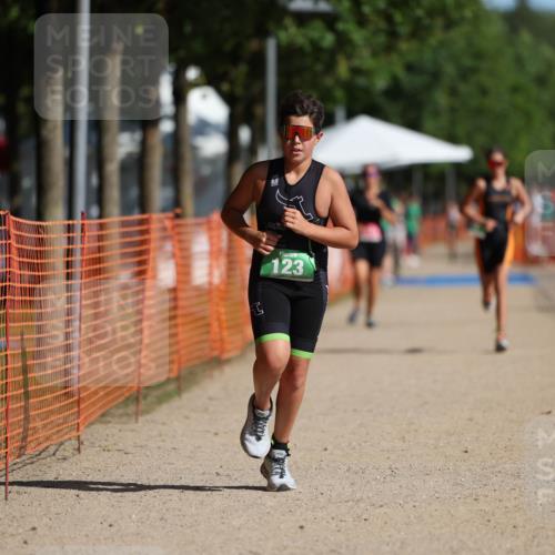 07.09.2025 - 19. Norderstedt Triathlon Michael Strokosch http://msf.ph/oto/8817250 07.09.2025 10:48:13 Laufen 91, 123, 132, 1115 meine-sportfotos.de