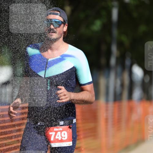 07.09.2025 - 19. Norderstedt Triathlon Michael Strokosch http://msf.ph/oto/8817281 07.09.2025 11:48:25 Laufen 749 meine-sportfotos.de