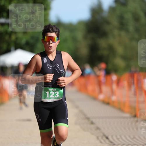 07.09.2025 - 19. Norderstedt Triathlon Michael Strokosch http://msf.ph/oto/8817300 07.09.2025 10:48:15 Laufen 91, 123, 132 meine-sportfotos.de