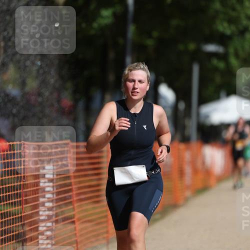 07.09.2025 - 19. Norderstedt Triathlon Michael Strokosch http://msf.ph/oto/8817329 07.09.2025 11:48:36 Laufen 1341 meine-sportfotos.de