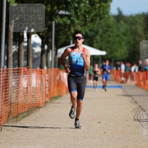07.09.2025 - 19. Norderstedt Triathlon Michael Strokosch http://msf.ph/oto/8817622 07.09.2025 10:48:42 Laufen 654 meine-sportfotos.de