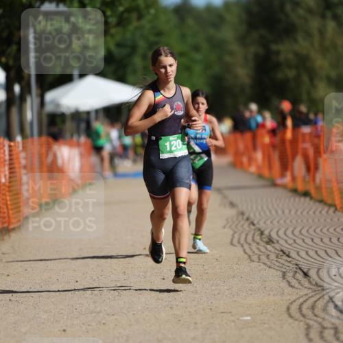 07.09.2025 - 19. Norderstedt Triathlon Michael Strokosch http://msf.ph/oto/8818156 07.09.2025 10:49:20 Laufen 79, 111, 120 meine-sportfotos.de