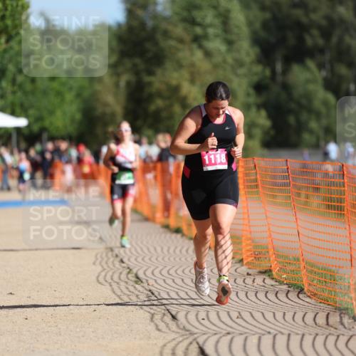 07.09.2025 - 19. Norderstedt Triathlon Michael Strokosch http://msf.ph/oto/8818374 07.09.2025 10:49:49 Laufen 664, 1118 meine-sportfotos.de