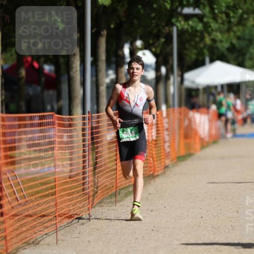 07.09.2025 - 19. Norderstedt Triathlon Michael Strokosch http://msf.ph/oto/8818391 07.09.2025 10:49:51 Laufen 92, 664, 1118 meine-sportfotos.de