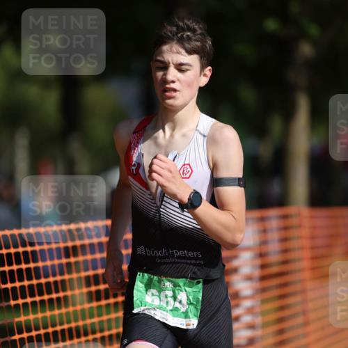 07.09.2025 - 19. Norderstedt Triathlon Michael Strokosch http://msf.ph/oto/8818462 07.09.2025 10:49:54 Laufen 92, 664, 1118 meine-sportfotos.de