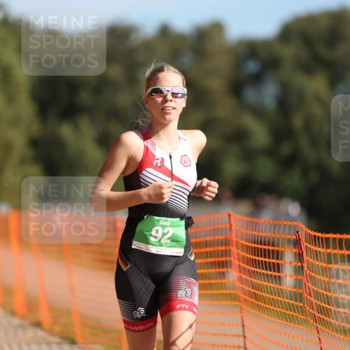 07.09.2025 - 19. Norderstedt Triathlon Michael Strokosch http://msf.ph/oto/8818480 07.09.2025 10:49:56 Laufen 92, 664, 1118 meine-sportfotos.de