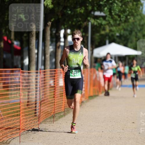 07.09.2025 - 19. Norderstedt Triathlon Michael Strokosch http://msf.ph/oto/8818685 07.09.2025 10:50:19 Laufen 677 meine-sportfotos.de