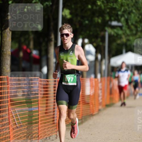 07.09.2025 - 19. Norderstedt Triathlon Michael Strokosch http://msf.ph/oto/8818713 07.09.2025 10:50:20 Laufen 677 meine-sportfotos.de