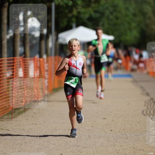 07.09.2025 - 19. Norderstedt Triathlon Michael Strokosch http://msf.ph/oto/8818997 07.09.2025 10:51:06 Laufen 80, 663 meine-sportfotos.de