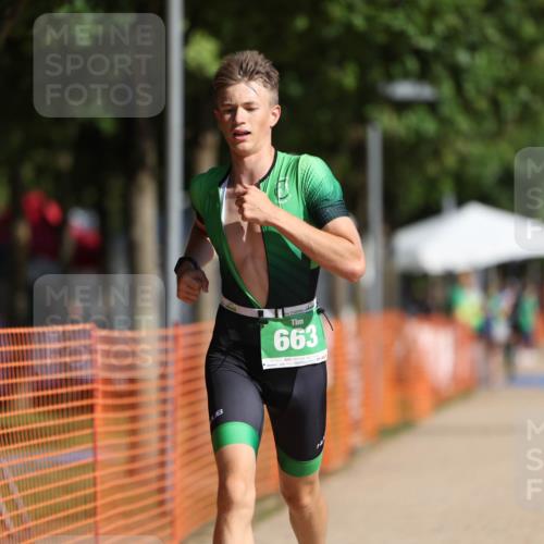 07.09.2025 - 19. Norderstedt Triathlon Michael Strokosch http://msf.ph/oto/8819034 07.09.2025 10:51:10 Laufen 80, 649, 663 meine-sportfotos.de