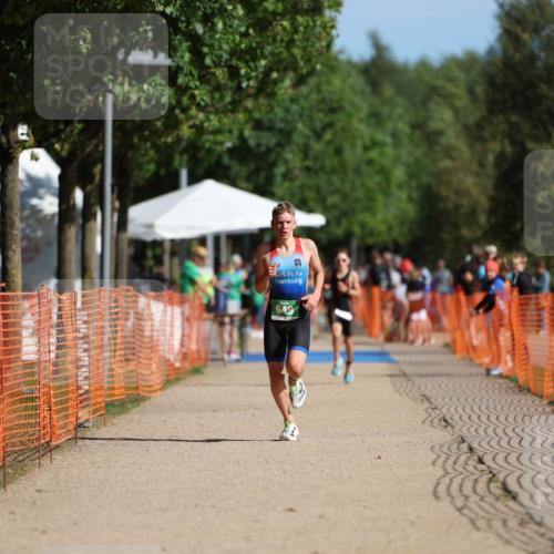 07.09.2025 - 19. Norderstedt Triathlon Michael Strokosch http://msf.ph/oto/8819050 07.09.2025 10:51:12 Laufen 80, 649, 663 meine-sportfotos.de