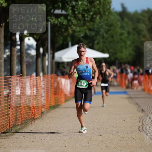 07.09.2025 - 19. Norderstedt Triathlon Michael Strokosch http://msf.ph/oto/8819069 07.09.2025 10:51:14 Laufen 68, 649, 663 meine-sportfotos.de