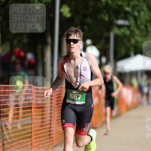 07.09.2025 - 19. Norderstedt Triathlon Michael Strokosch http://msf.ph/oto/8819351 07.09.2025 10:51:57 Laufen 112, 641, 660, 667, 1114, 1141 meine-sportfotos.de