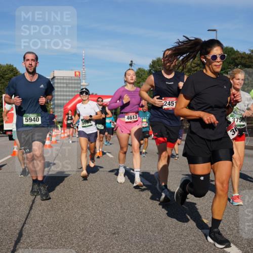 07.09.2025 - BARMER Alsterlauf Yannick Fuchs http://msf.ph/oto/8819689 07.09.2025 09:44:27 Laufen 5940, 5884, 6254, 4613, 21, 25, 2545, 245, 3750, 36, 2174 meine-sportfotos.de