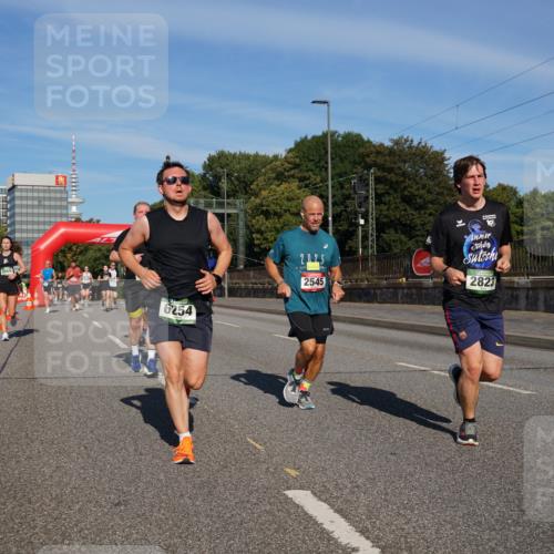 07.09.2025 - BARMER Alsterlauf Yannick Fuchs http://msf.ph/oto/8819759 07.09.2025 09:44:29 Laufen 6254, 2545, 2823 meine-sportfotos.de