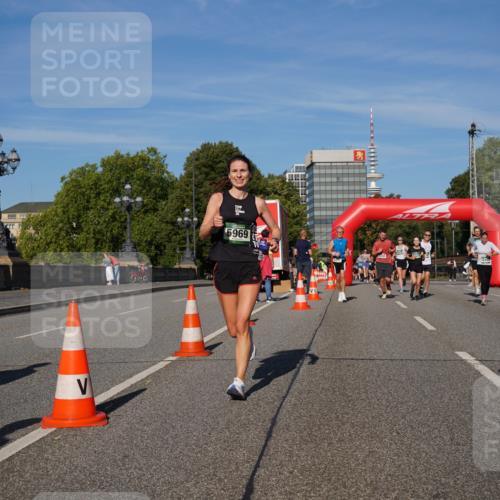 07.09.2025 - BARMER Alsterlauf Yannick Fuchs http://msf.ph/oto/8819812 07.09.2025 09:44:32 Laufen 3069, 5969 meine-sportfotos.de