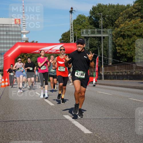 07.09.2025 - BARMER Alsterlauf Yannick Fuchs http://msf.ph/oto/8819962 07.09.2025 09:44:39 Laufen 8305, 2508, 4271, 4795, 76 meine-sportfotos.de