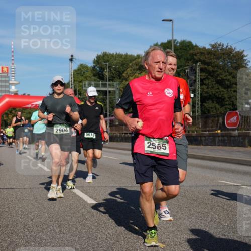 07.09.2025 - BARMER Alsterlauf Yannick Fuchs http://msf.ph/oto/8820215 07.09.2025 09:44:50 Laufen 2904, 59, 5619, 2549, 2565 meine-sportfotos.de