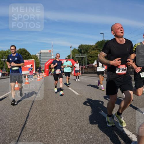 07.09.2025 - BARMER Alsterlauf Yannick Fuchs http://msf.ph/oto/8820277 07.09.2025 09:44:52 Laufen 96, 8089, 4488, 2549, 3959, 5619 meine-sportfotos.de