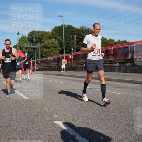 07.09.2025 - BARMER Alsterlauf Yannick Fuchs http://msf.ph/oto/8820341 07.09.2025 09:44:55 Laufen 4439, 4195, 2398, 9125 meine-sportfotos.de